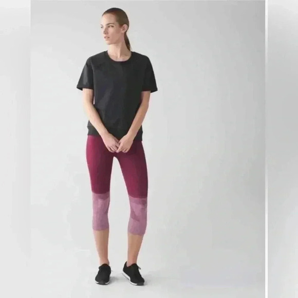 Lululemon Crop Compression Leggings. Size:4. Color: Gradient Burgundy - Picture 1 of 14